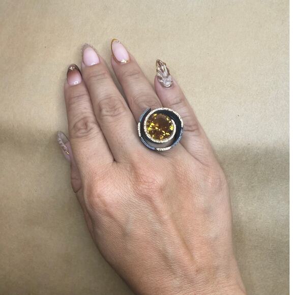 Turkish Zultanite Gem Hammered Black Rhodium 925 Sterling Silver and Gold Ring - Picture 9 of 16